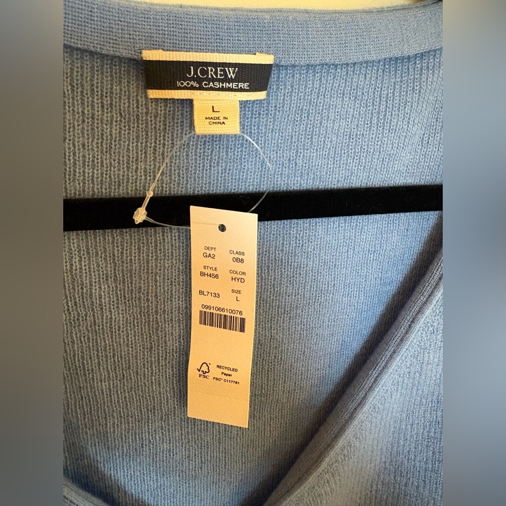 J.Crew Featherweight V Neck Cashmere Tee Shirt, size L, NWT - Picture 3 of 6